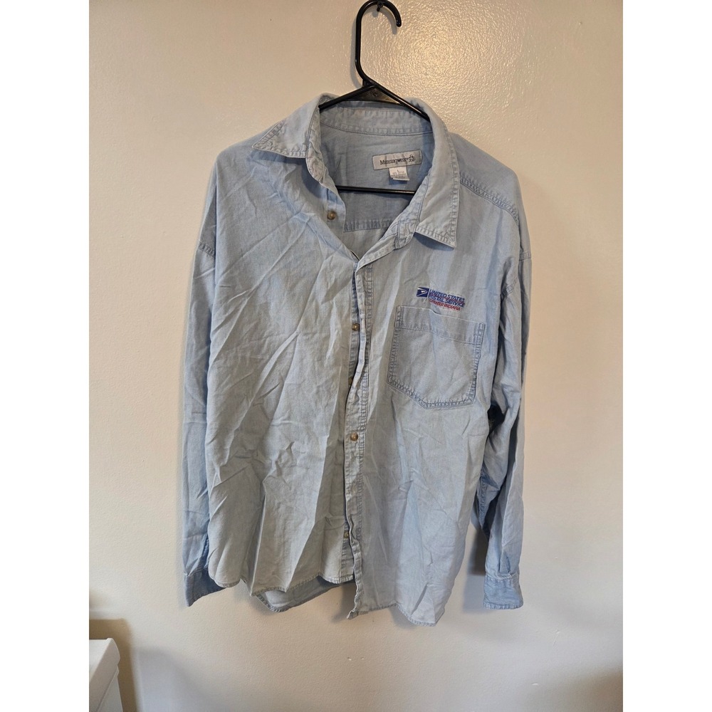 Munsingwear Mens Light Wash Denim USPS Greater Indiana Logo Button Up Shirt L